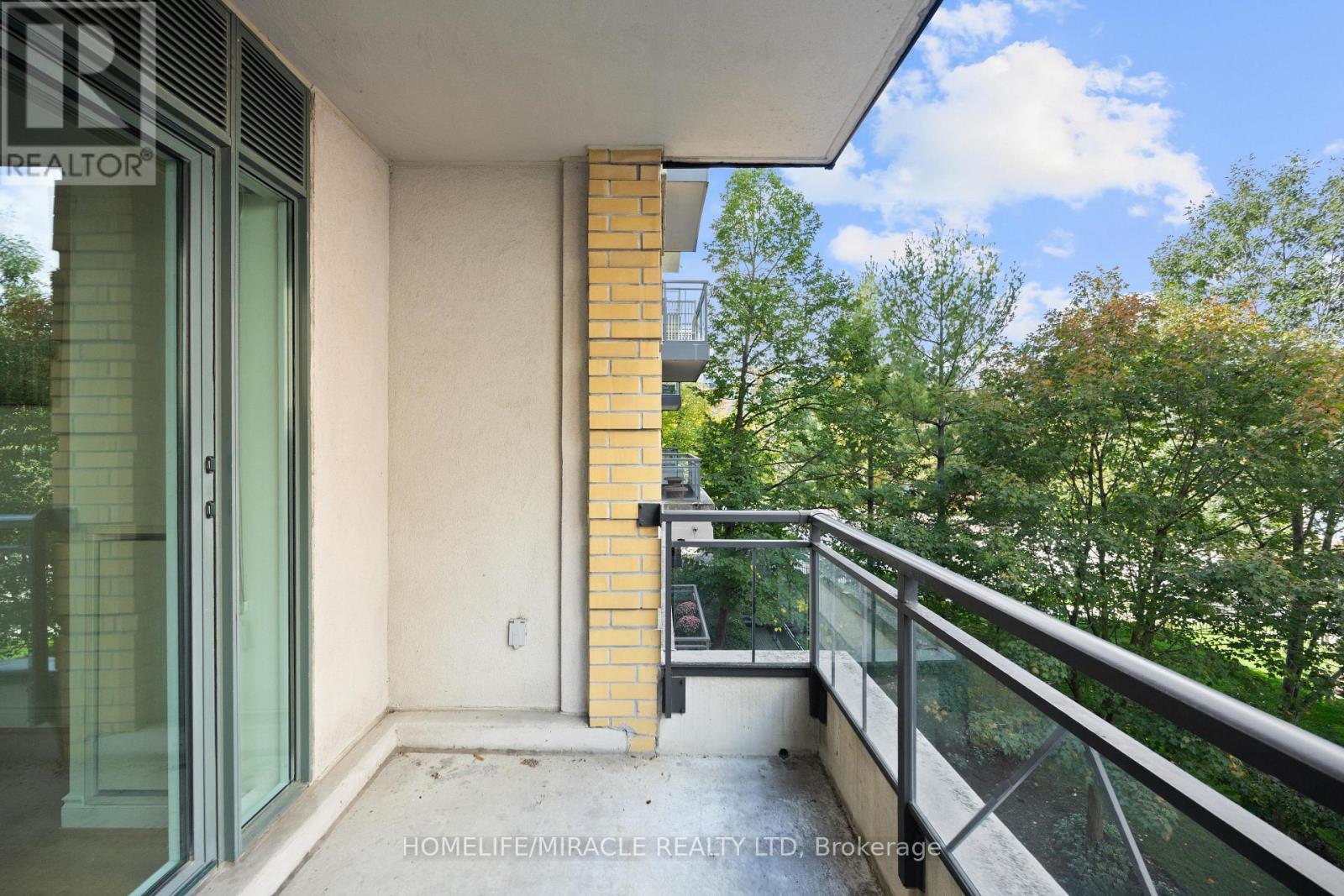 #308 11 WILLIAM CARSON CRESCENT - 31