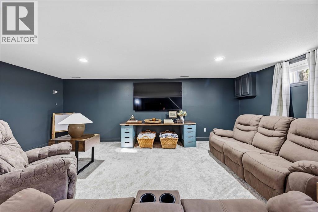 957 KENSINGTON BOULEVARD - Image 19