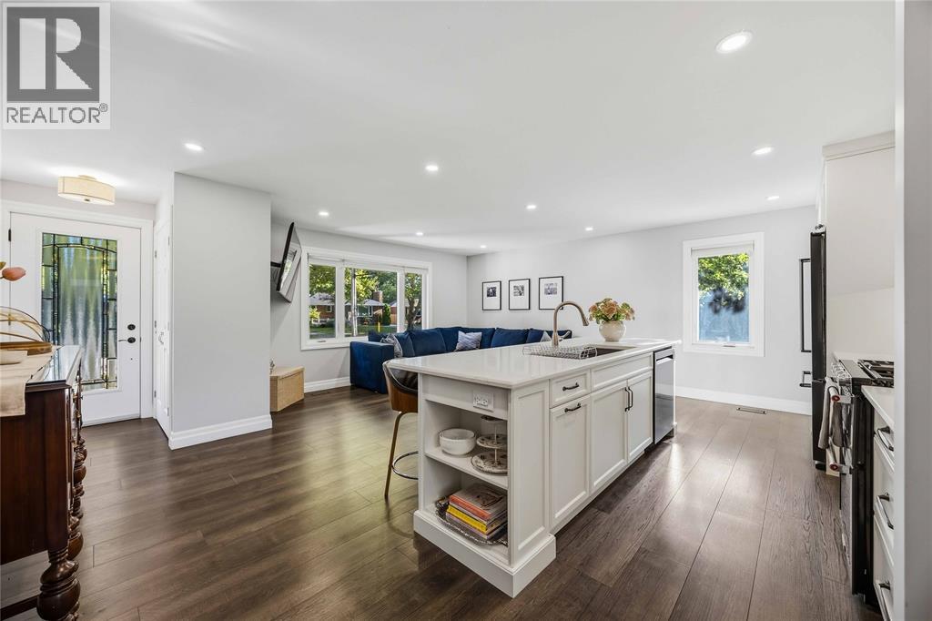 957 KENSINGTON BOULEVARD - 6