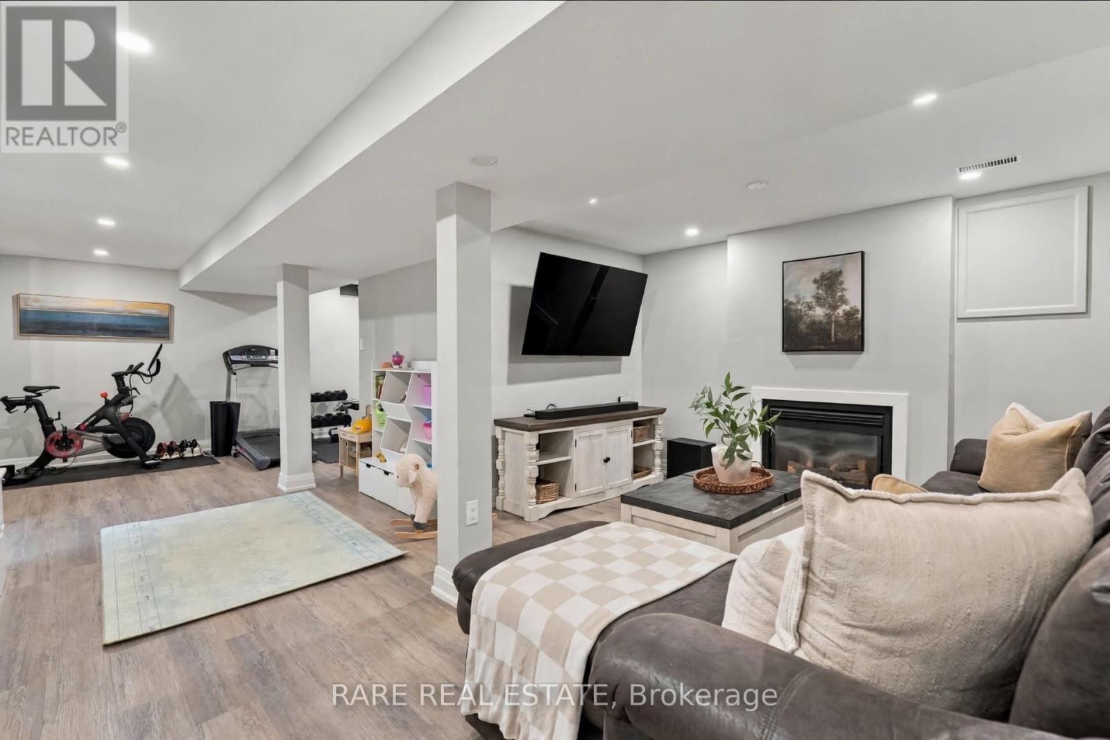 57 Fenwick Avenue, Clarington, ON photo 35