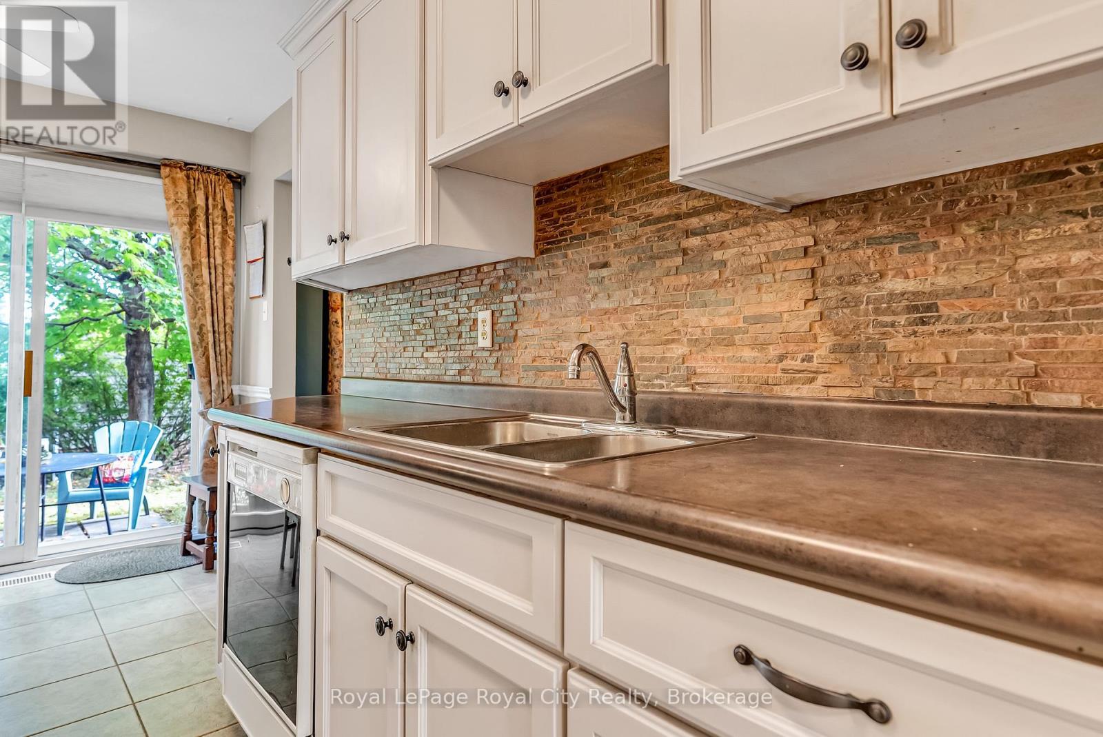 #52 16 HADATI ROAD - Image 4