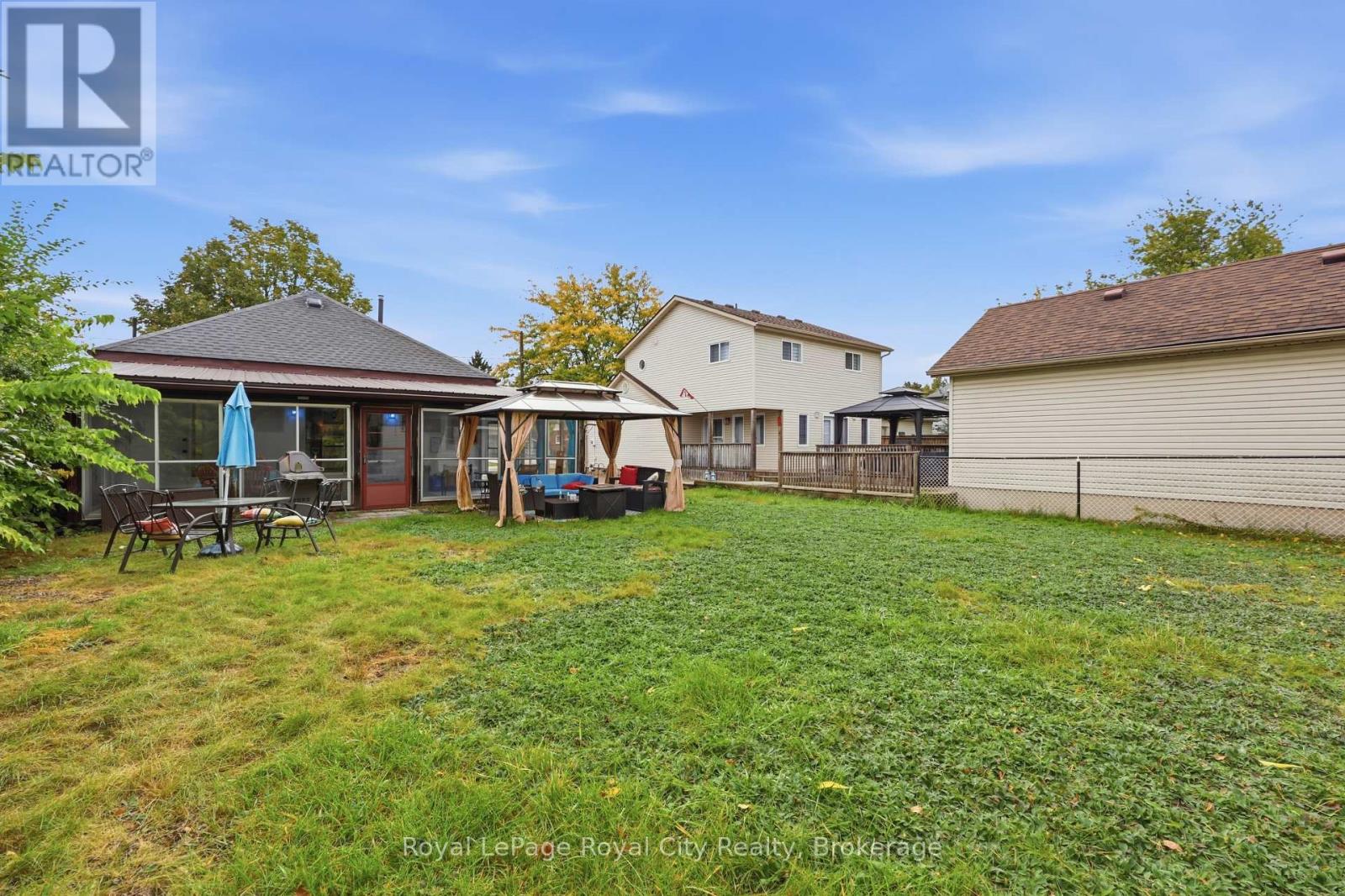 22 HILL AVENUE - 36