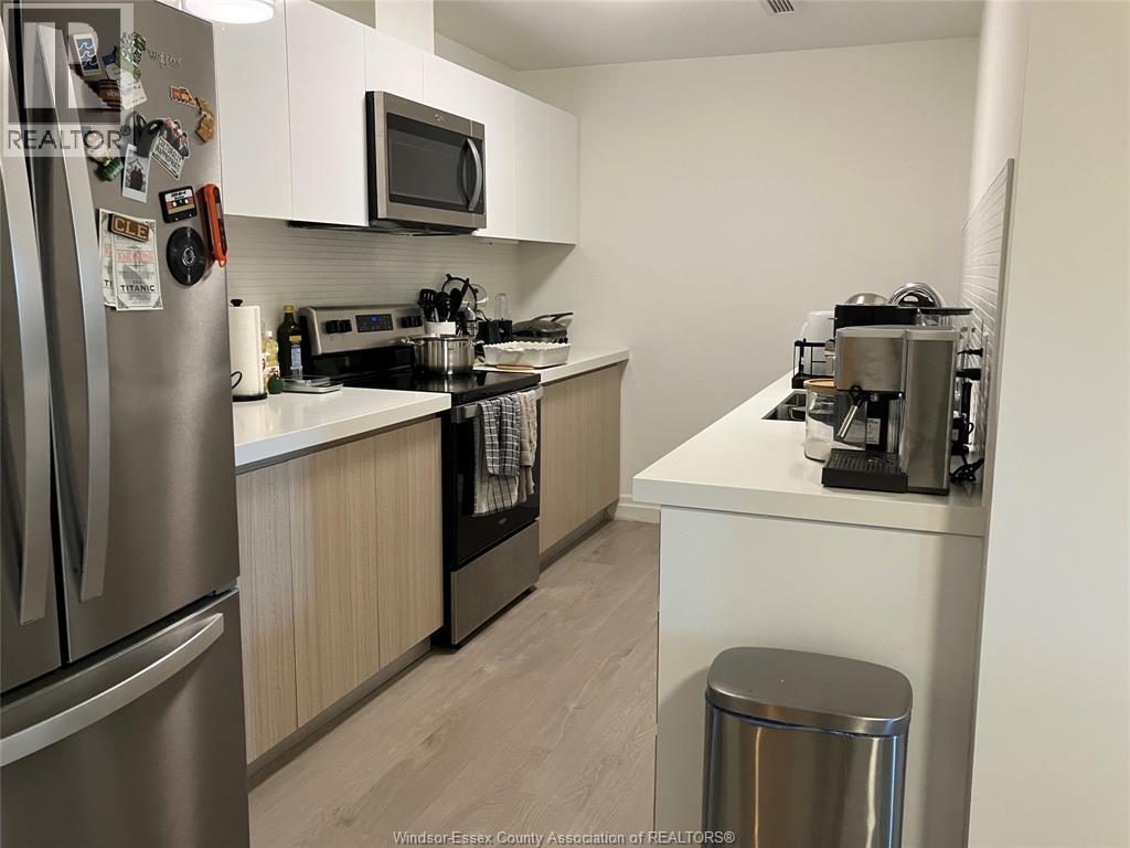 3290 Stella Crescent — photo 14