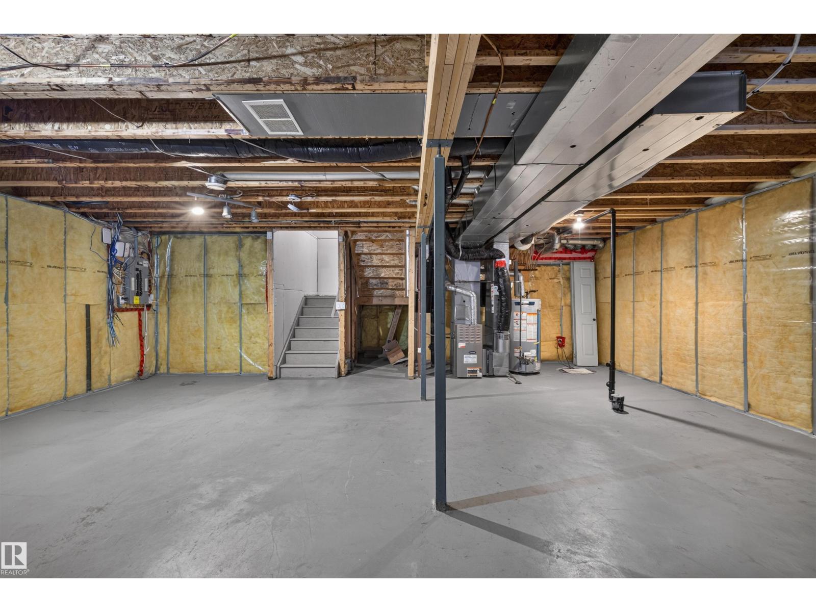 6116 8 AV SW - Image 22