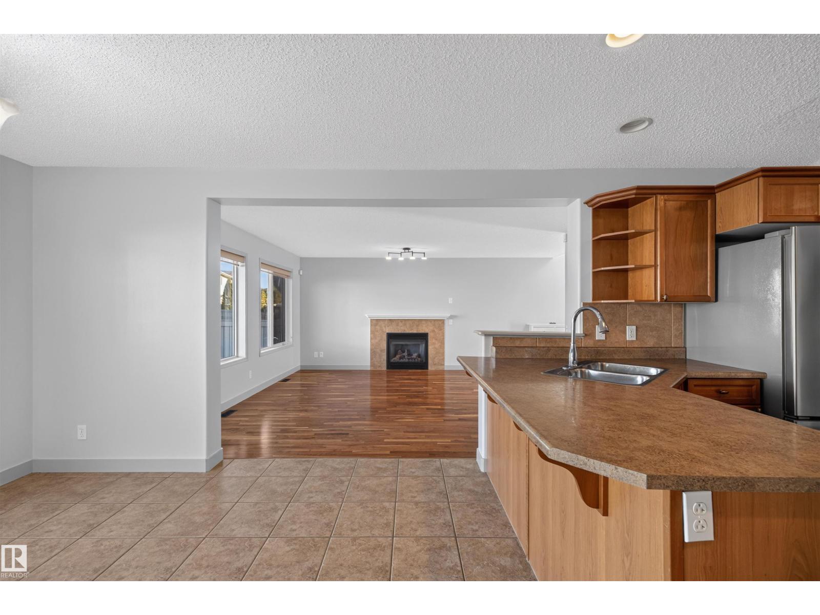 6116 8 AV SW - Image 30