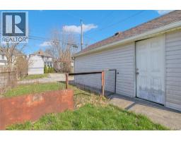 884 Moy, Windsor, ON N9A2N8 Photo 33