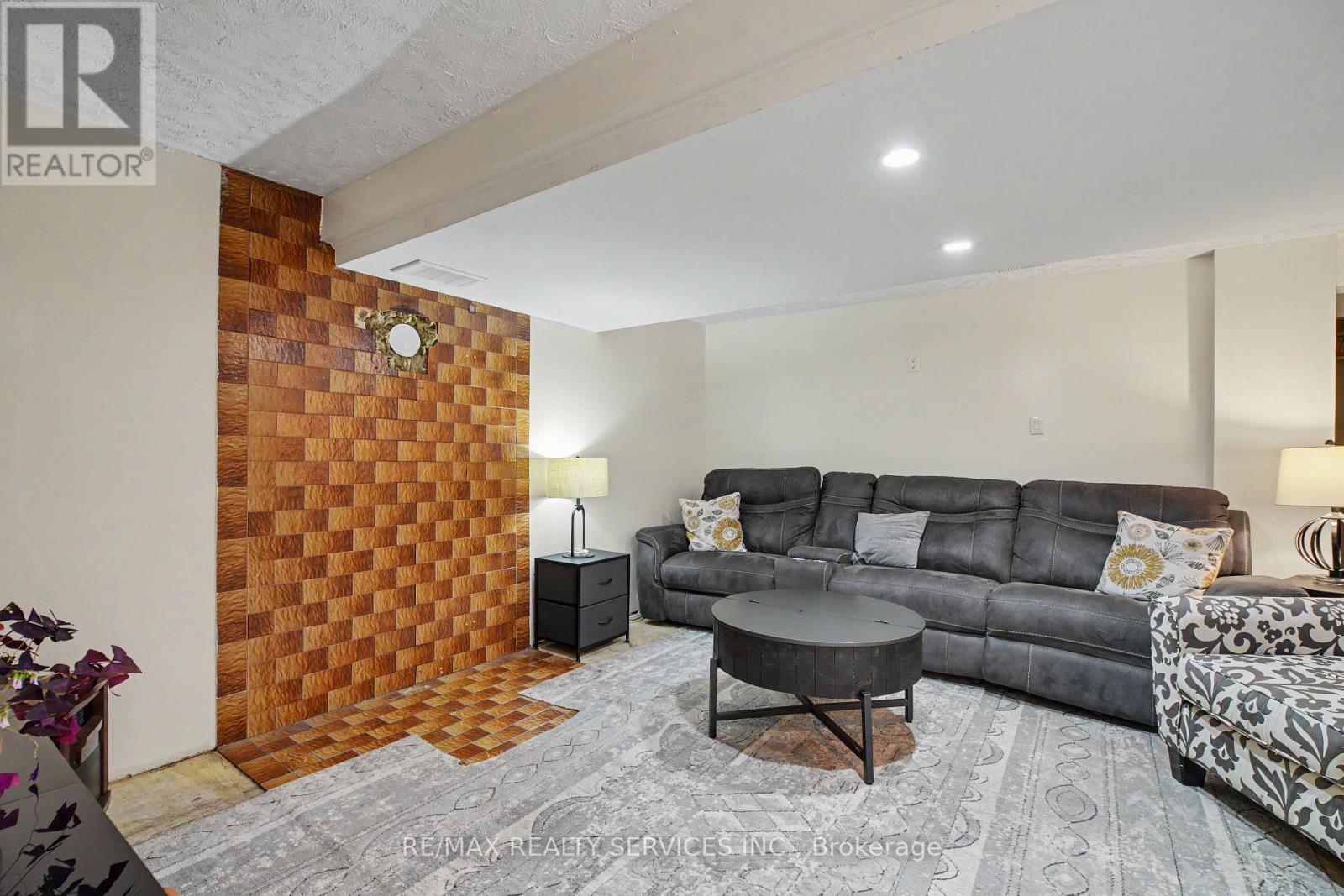 553 HOMELAND DRIVE - Image 39