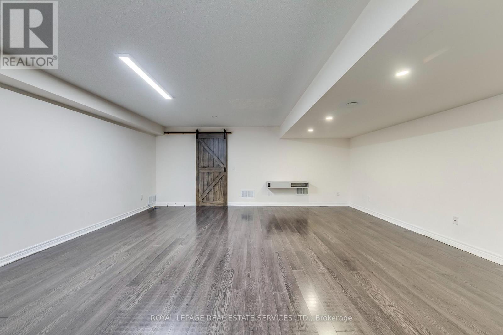 3117 NEYAGAWA BOULEVARD - 43