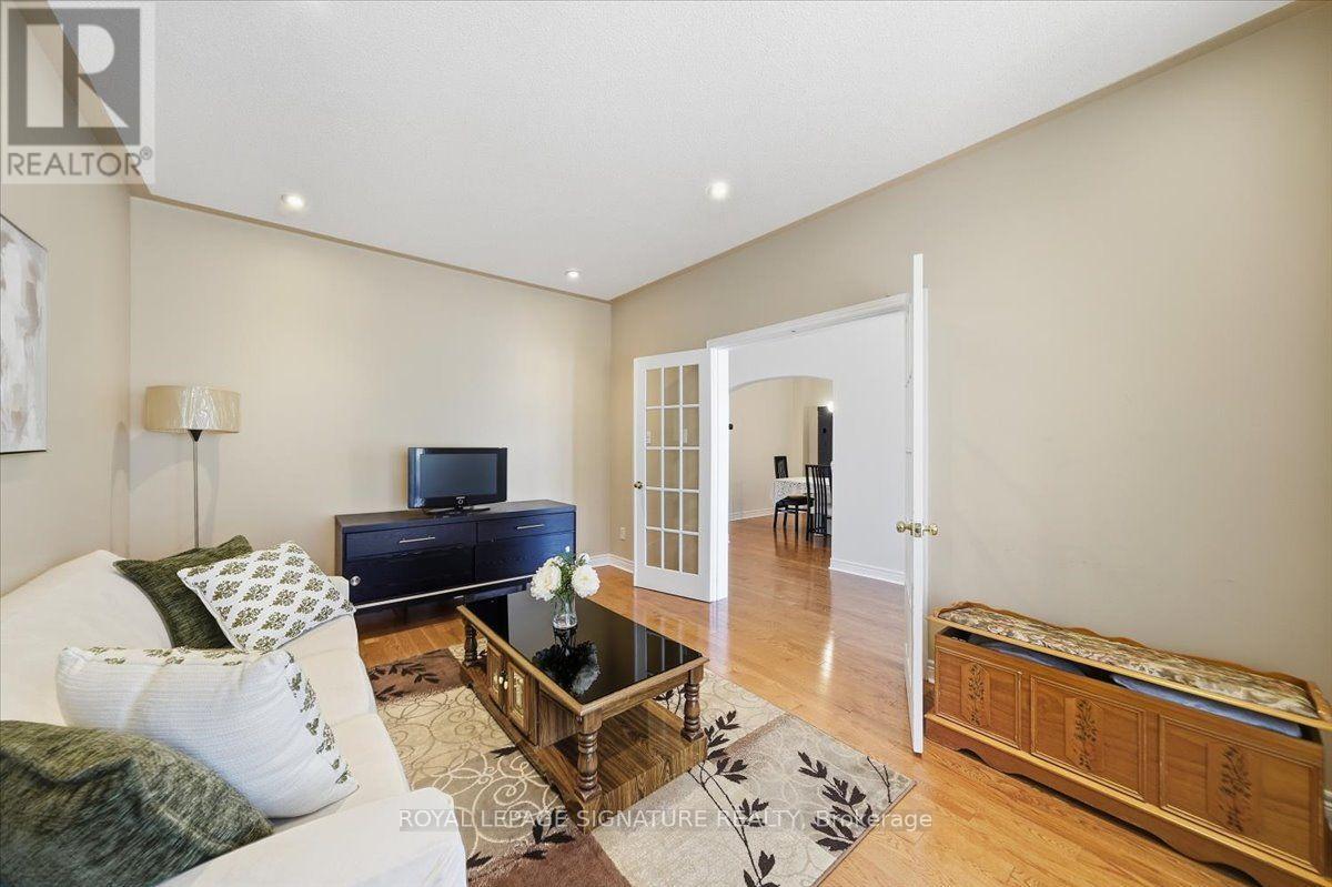 7010 Gooderham Estate Boulevard, Mississauga, ON photo 8
