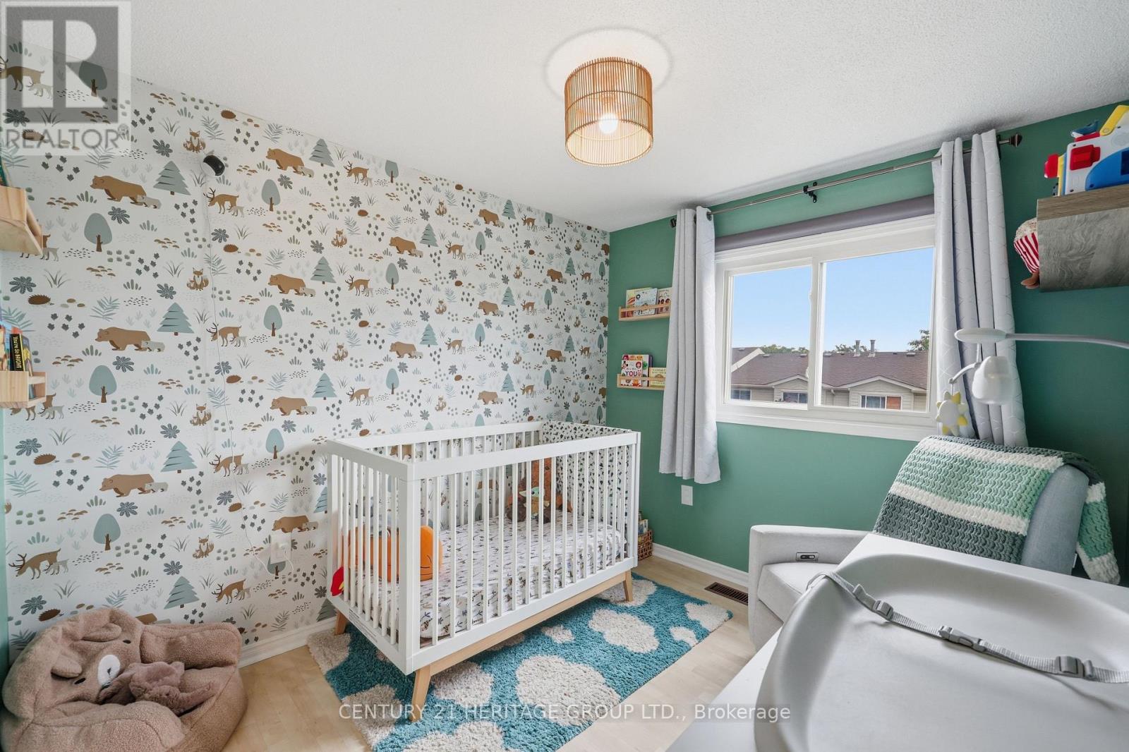 467 TEMPLEMEAD DRIVE - 22