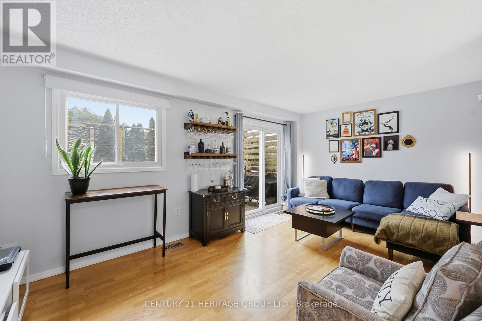467 TEMPLEMEAD DRIVE - 8