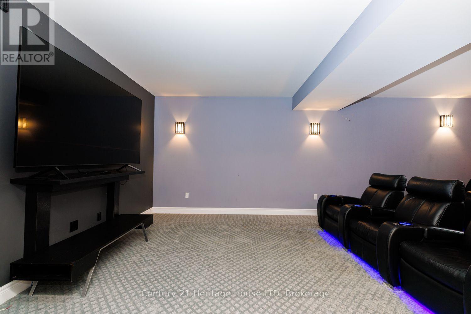 7 KENMAR COURT - 24