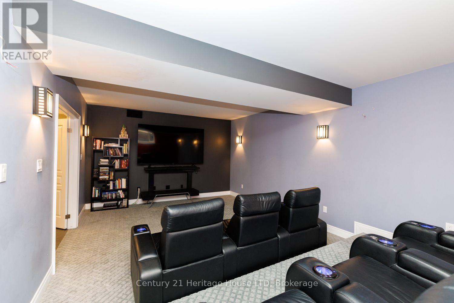 7 KENMAR COURT - 25