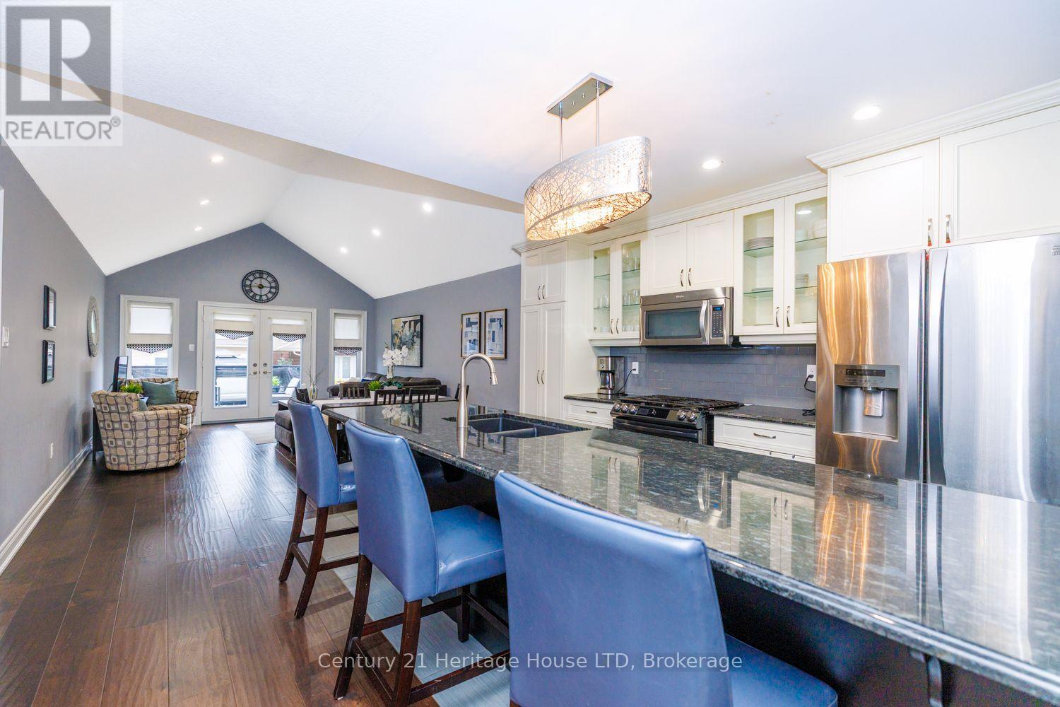 7 KENMAR COURT - 6