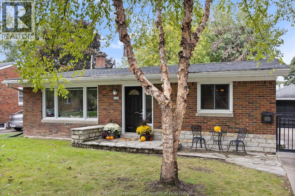 1109 Parkview AVENUE - 1
