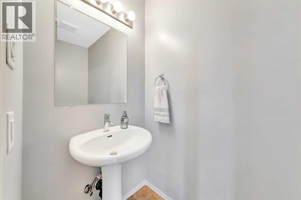 #9, 4738 13 Street - 11
