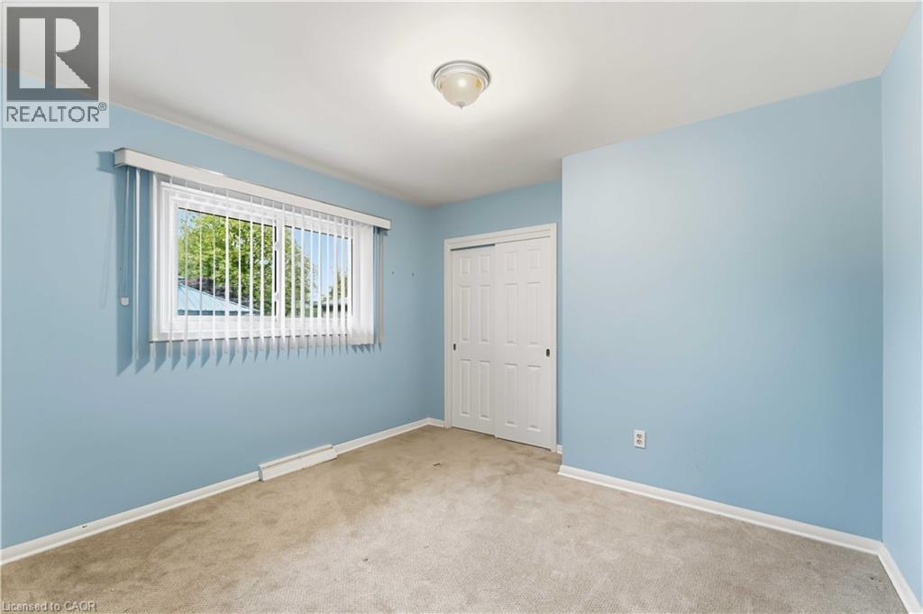4 Regina Avenue — photo 16