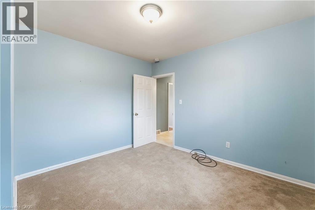 4 Regina Avenue — photo 17