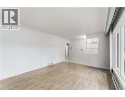 Living room - 4 Regina Avenue, St  Catharines, ON L2M3G6 Photo 7