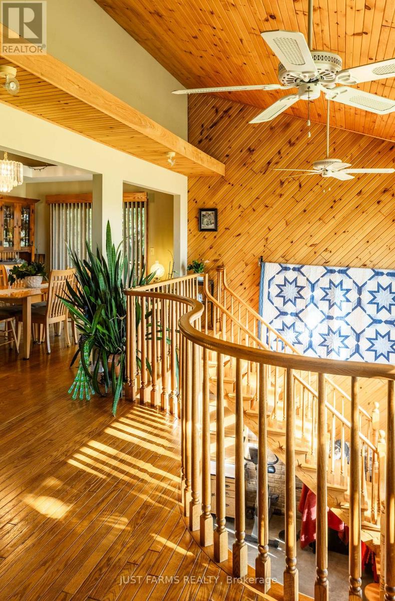 34639 Third Line — photo 16