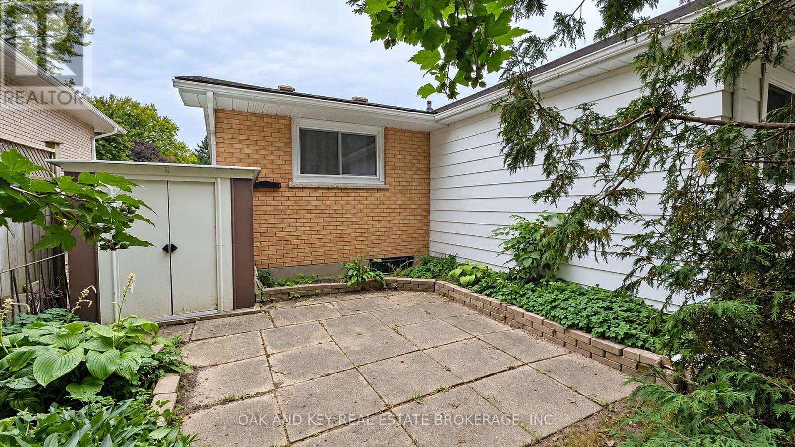 564 CHIDDINGTON AVENUE - Image 10