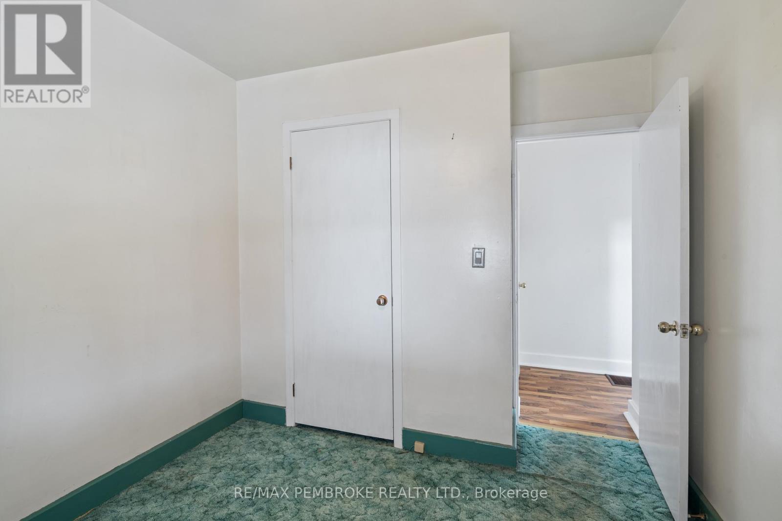 624 HAMILTON STREET W - Image 16