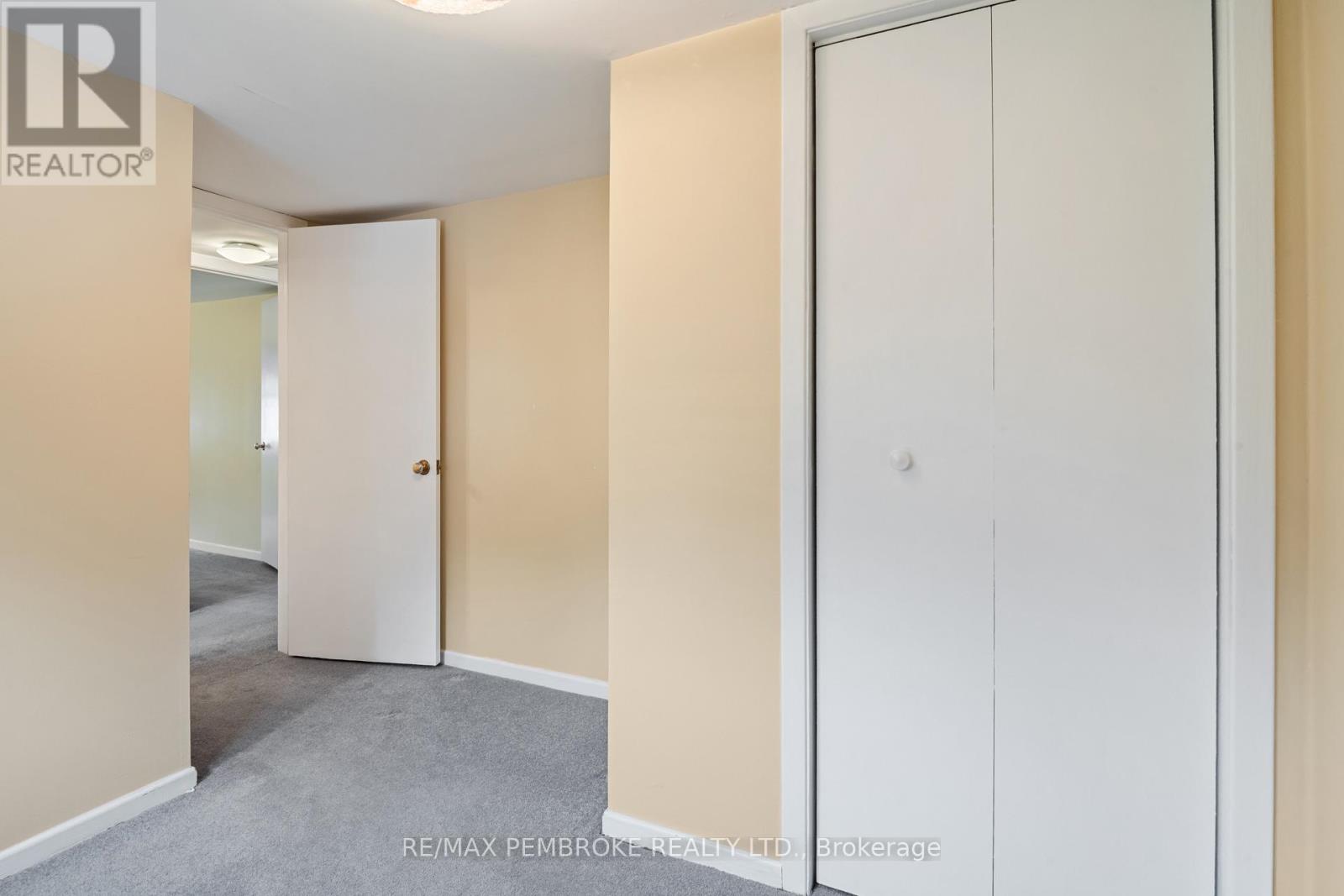 624 HAMILTON STREET W - 22