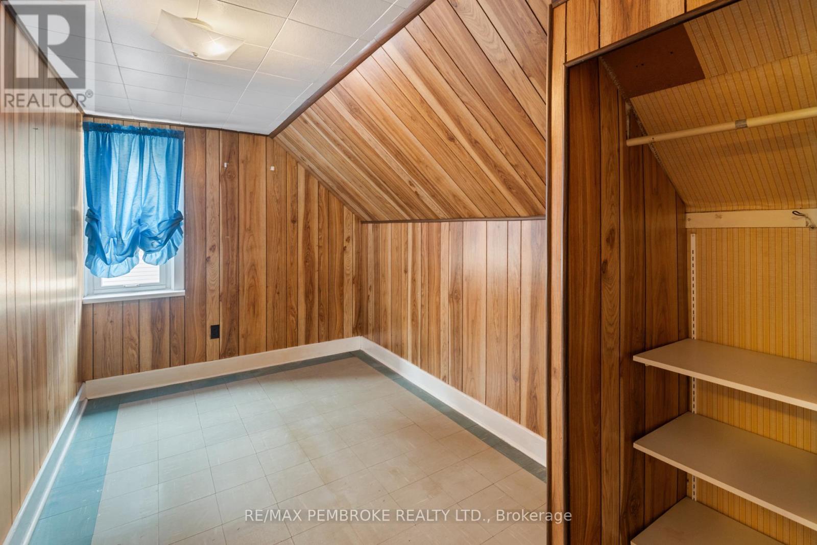 624 HAMILTON STREET W - Image 23