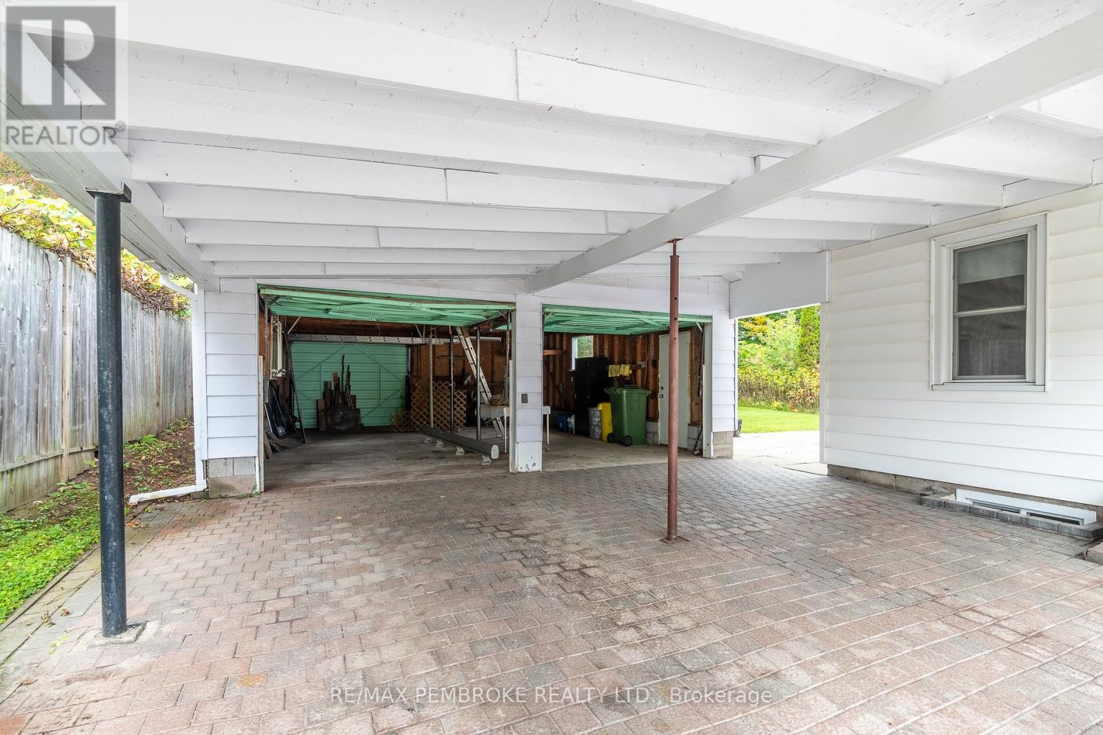 624 HAMILTON STREET W - Image 3