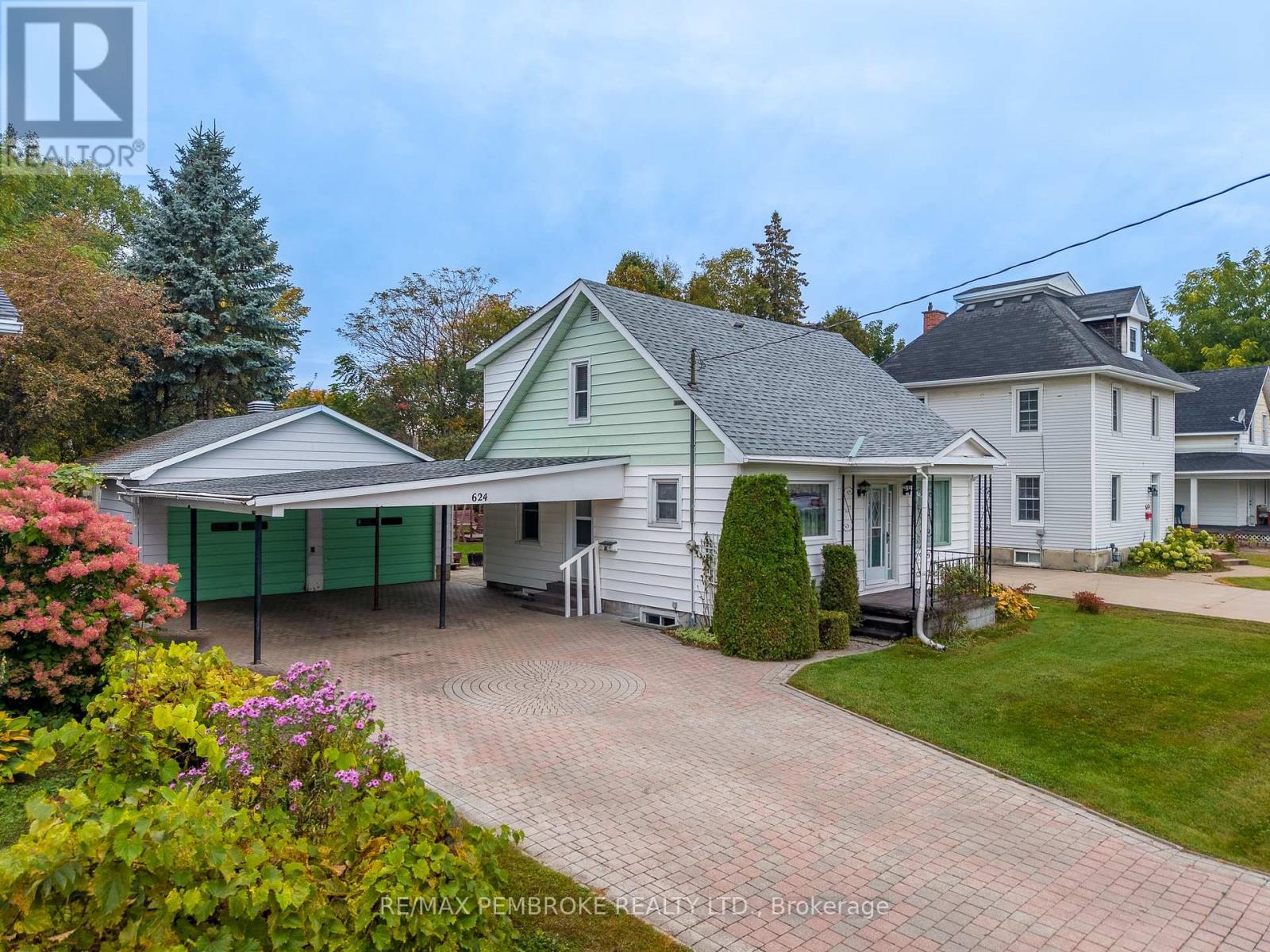 624 HAMILTON STREET W - 31