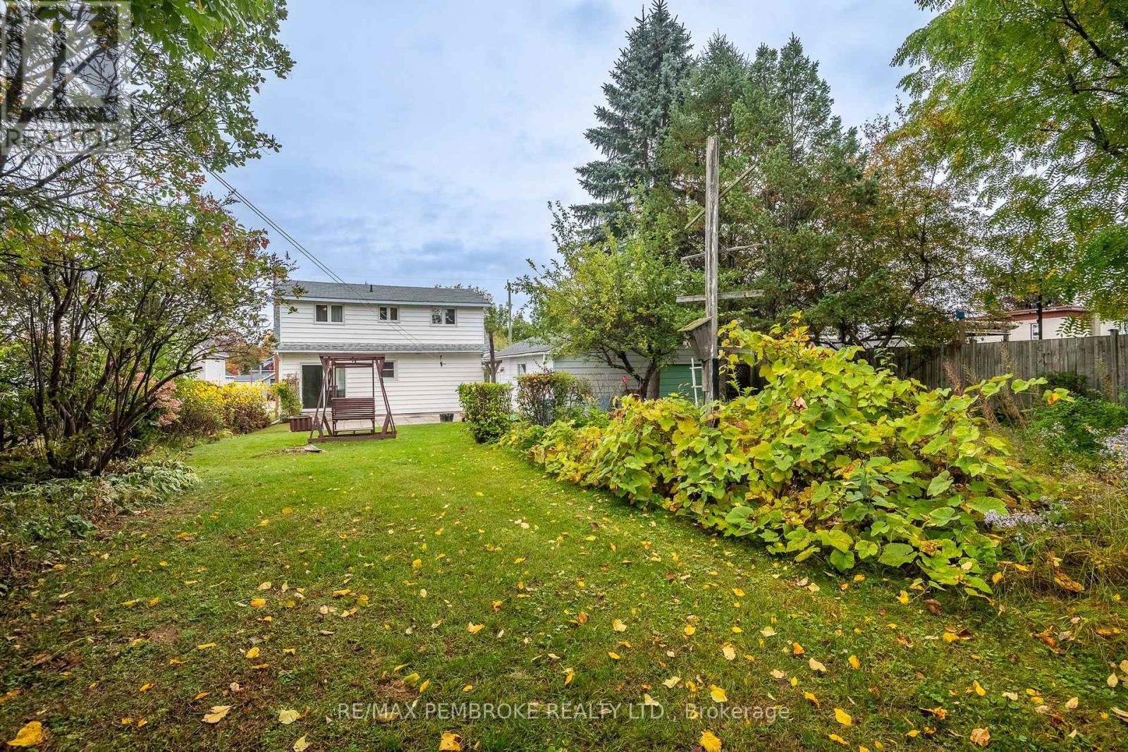 624 HAMILTON STREET W - Image 37