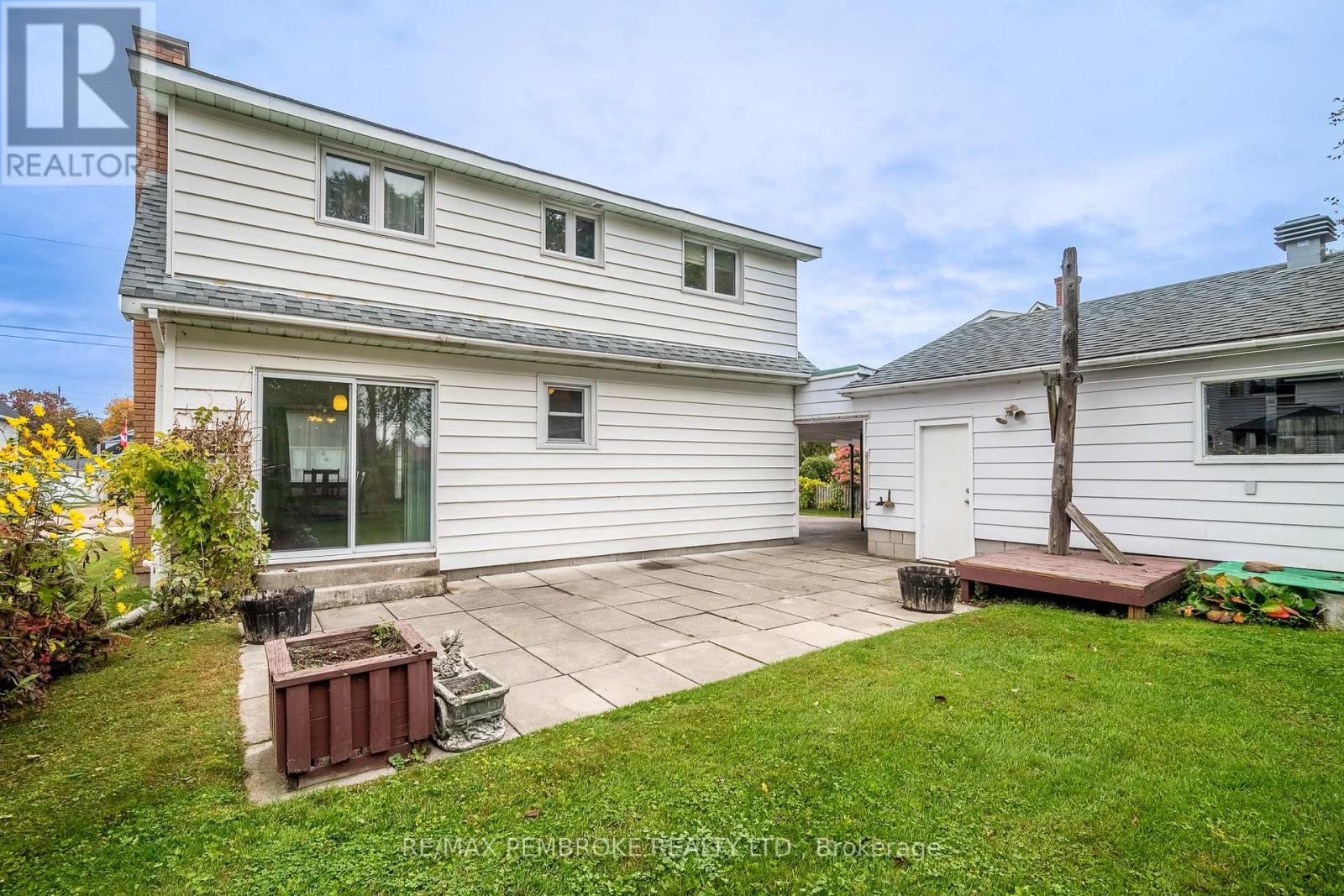 624 HAMILTON STREET W - 38
