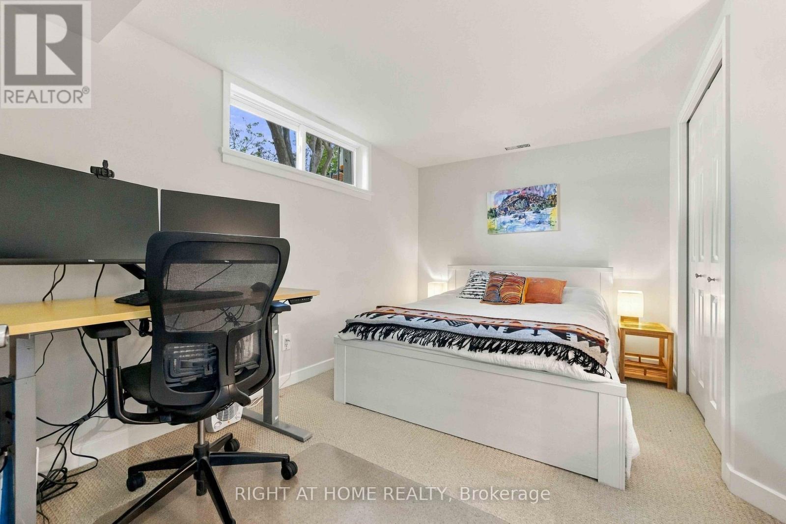 2045 SAVILLE ROW - Image 24
