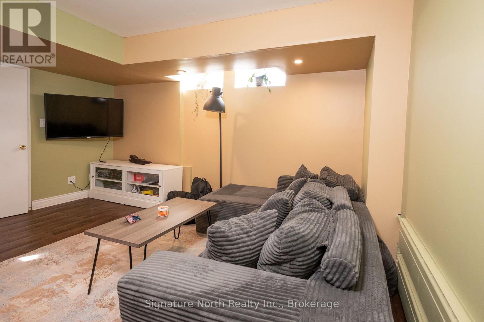 90 PETER STREET - Image 48