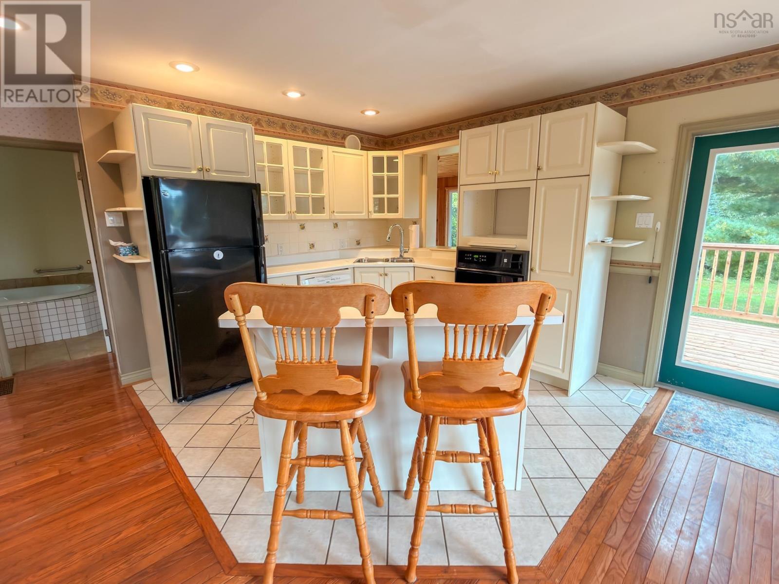 15 River Lane - Image 11