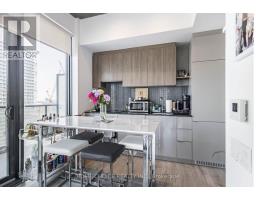 2103 - 161 Roehampton Avenue, Toronto, ON M4P0C8 Photo 11