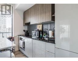 2103 - 161 Roehampton Avenue, Toronto, ON M4P0C8 Photo 9