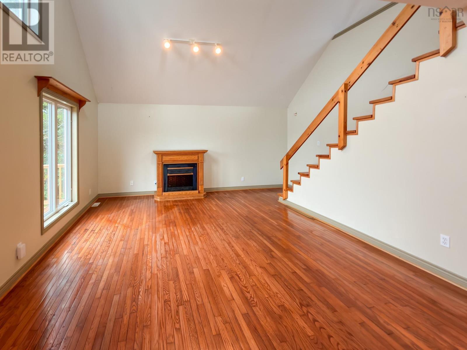 15 River Lane - Image 19