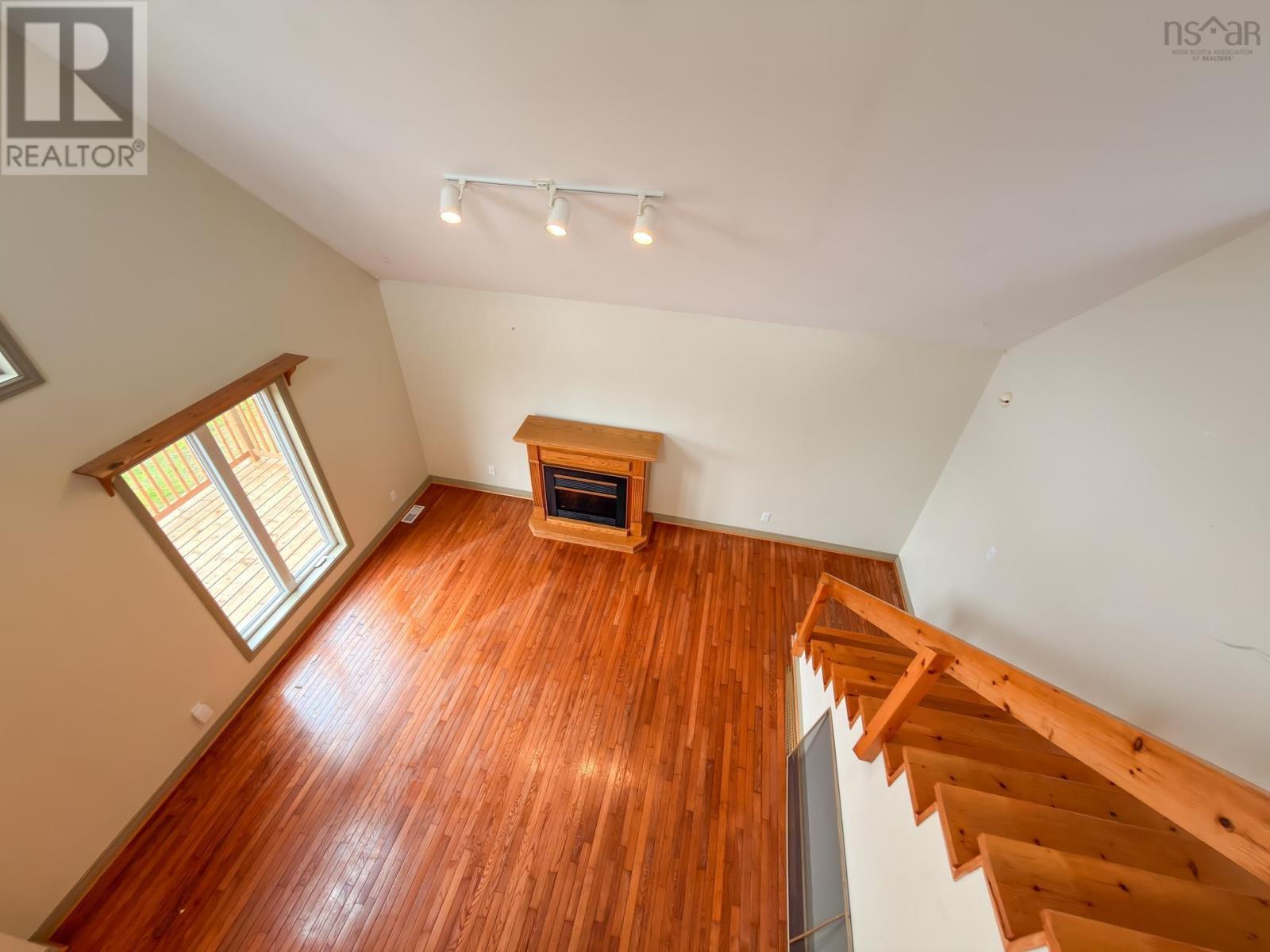 15 River Lane - Image 26