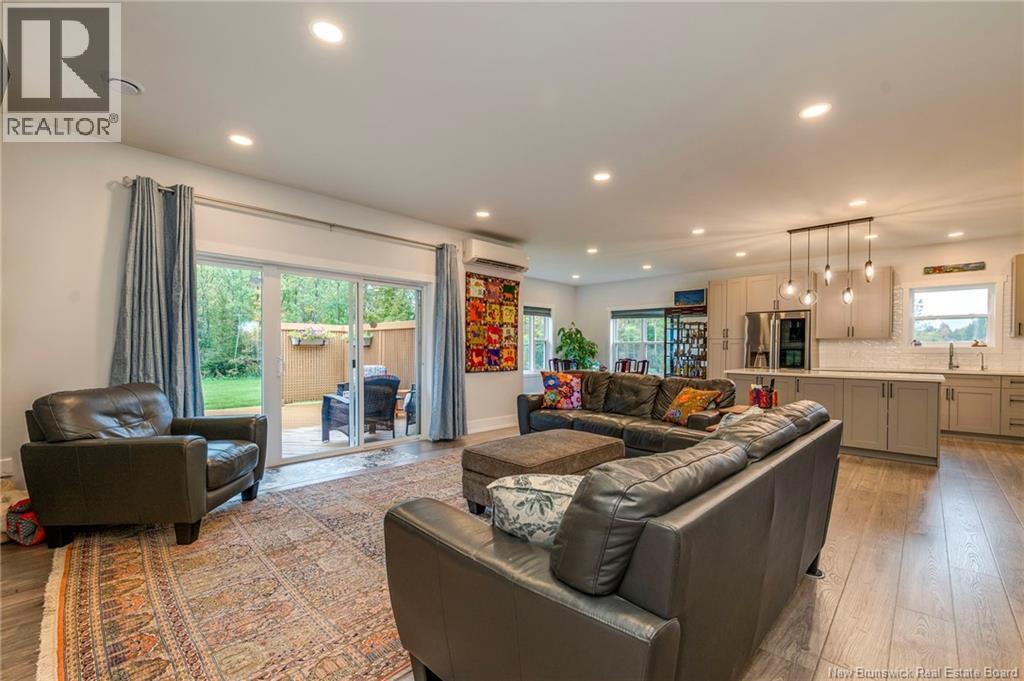 9 Flynn Street - 12
