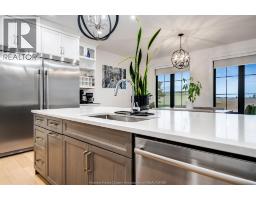 Kitchen - 1333 County Road 31, Lakeshore, ON N0R1S0 Photo 10