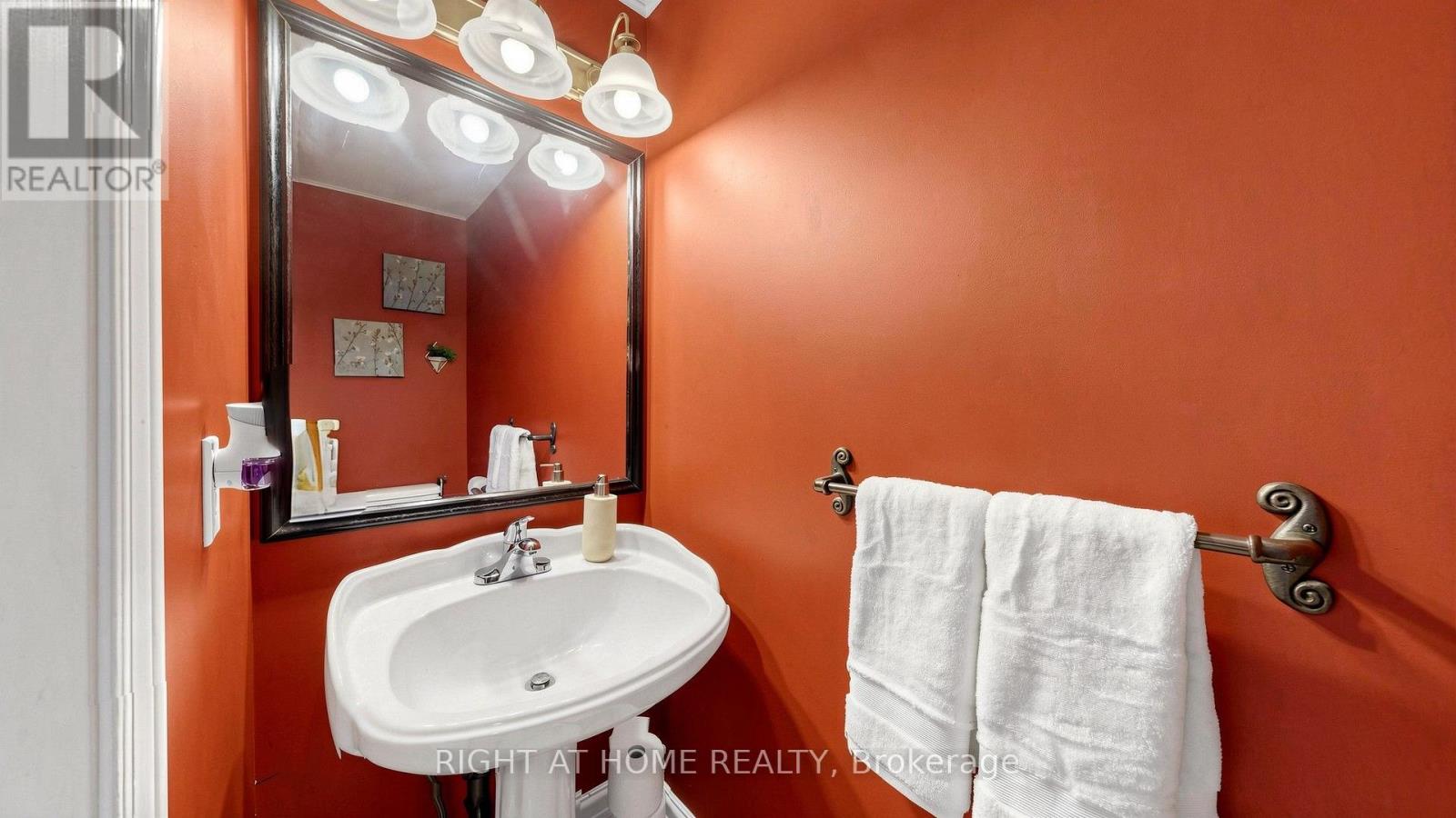 87 Primeau Drive, Aurora, ON photo 12