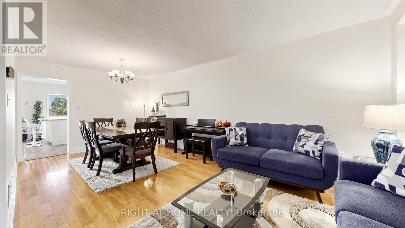 87 Primeau Drive, Aurora, ON photo 3