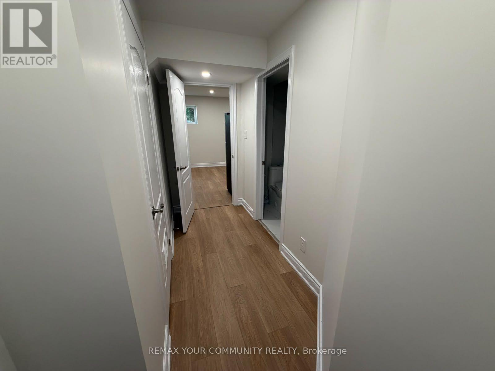 281 Ferndale Drive, Barrie photo 2