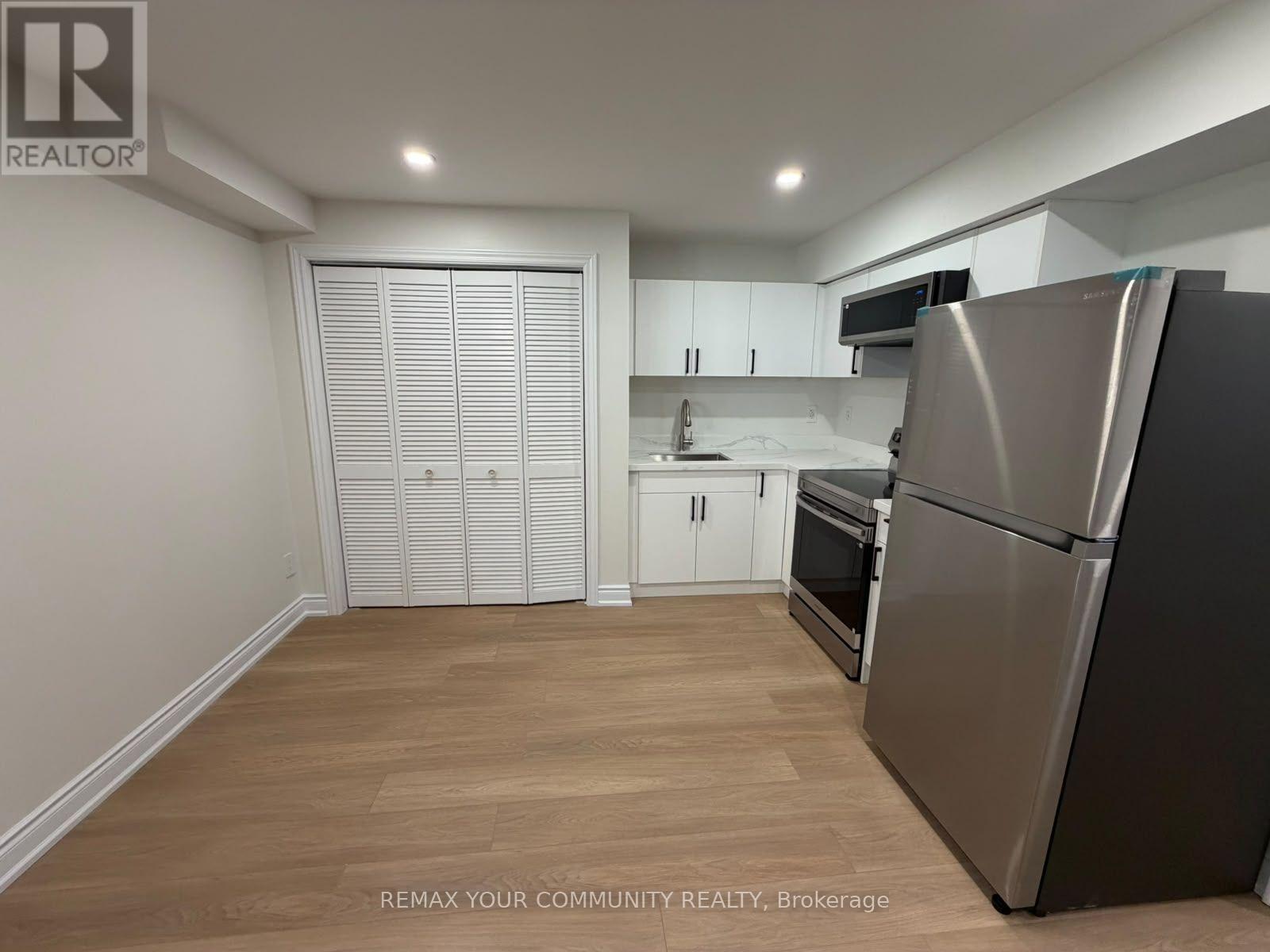 281 Ferndale Drive, Barrie photo 4