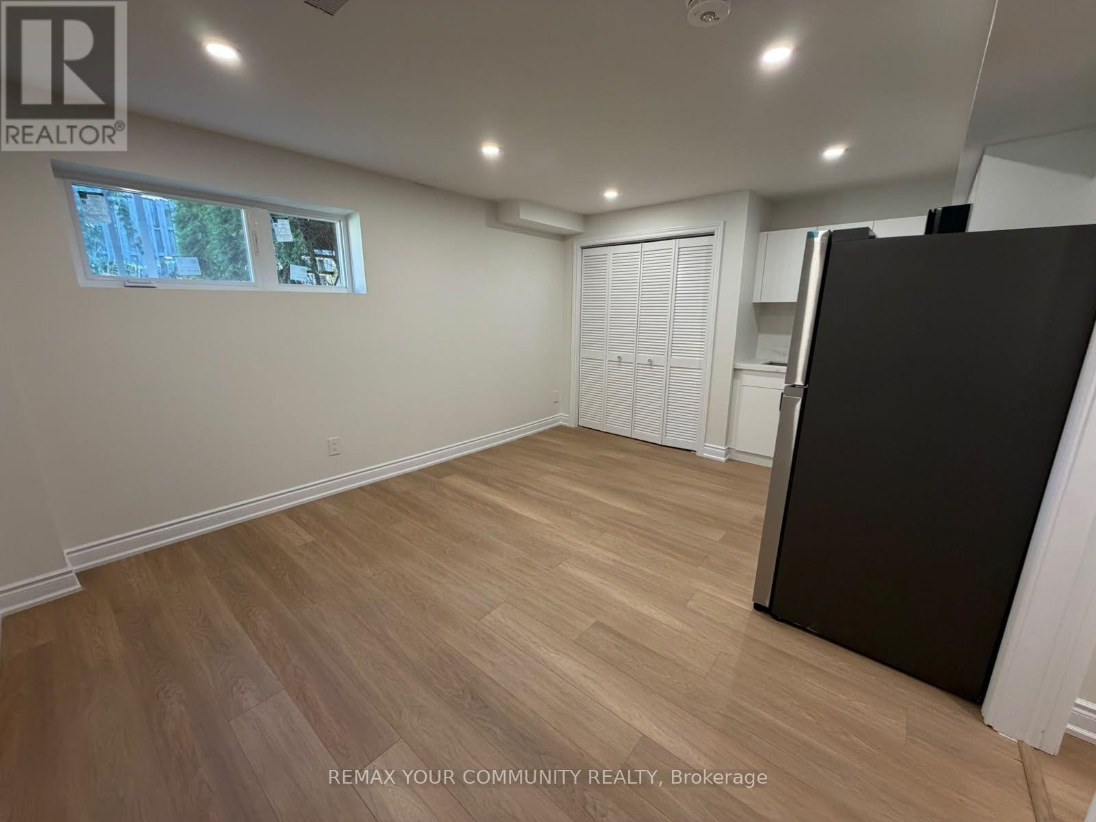 281 Ferndale Drive, Barrie photo 5