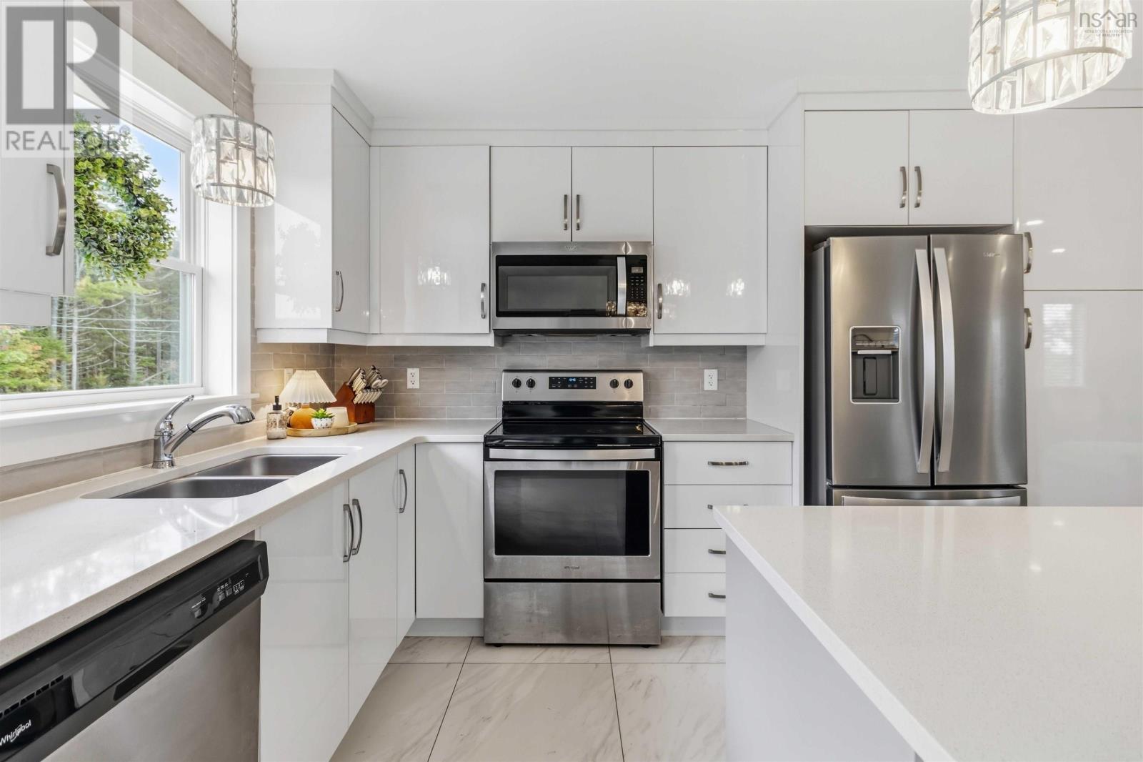 90 Hamilton Drive - Image 16