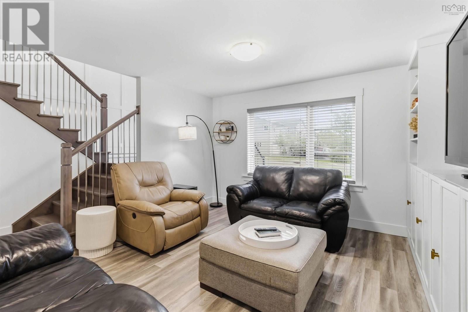 90 Hamilton Drive - Image 29