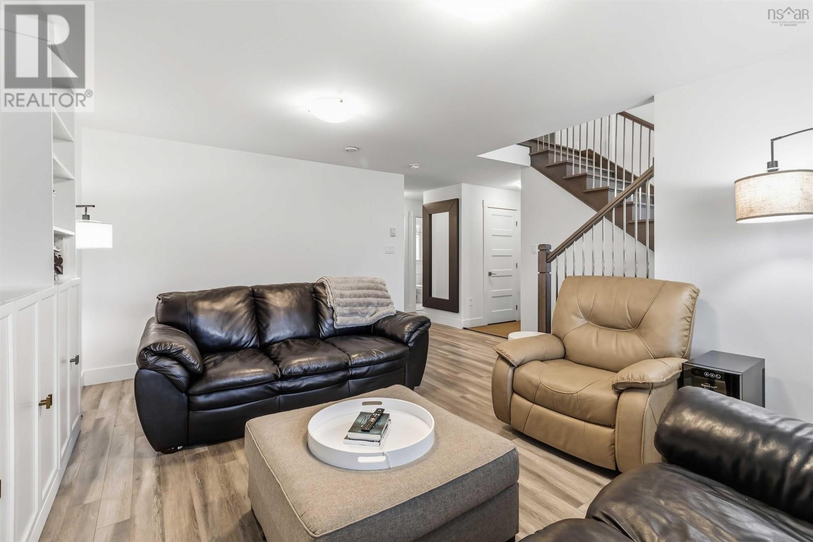 90 Hamilton Drive - Image 30
