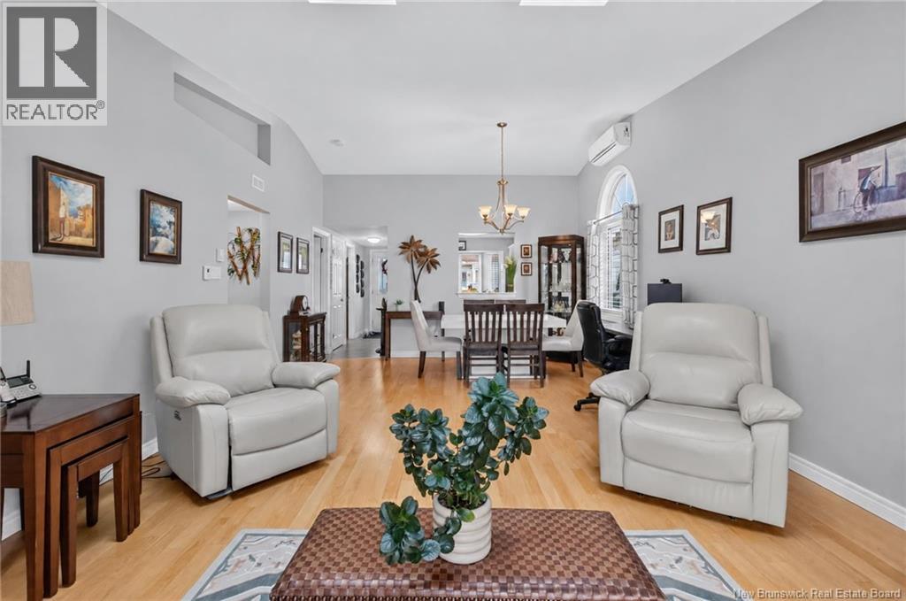 #137 268 Acadie Avenue - 17